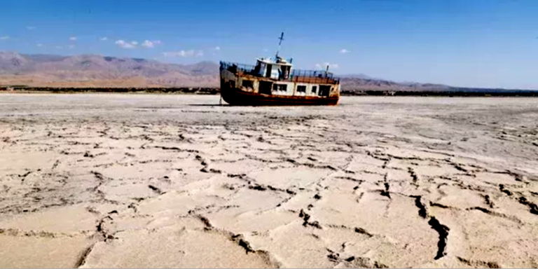 لزوم رهاسازی حقابهٔ دریاچهٔ ارومیه از سدها / محسن موسوی خوانساری